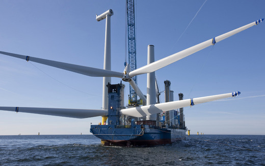 Větrná energie - novodobá plachetnice.jpg